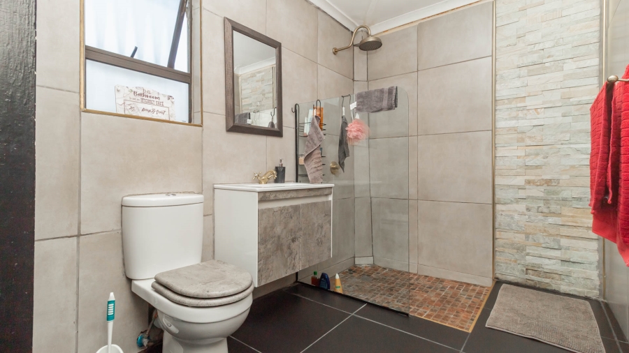 3 Bedroom Property for Sale in Glenlilly Western Cape